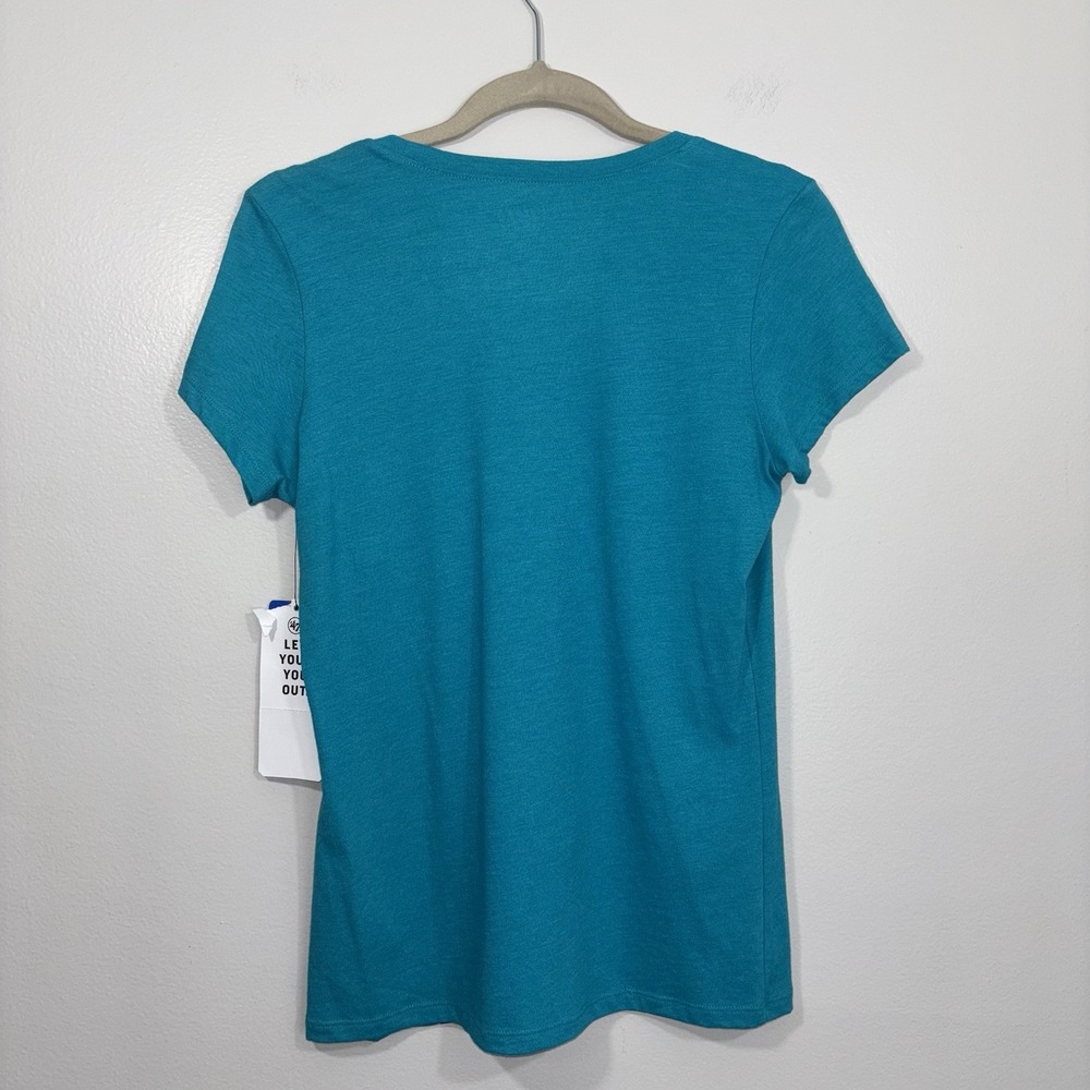 Women's '47 Brand Charlotte Hornets Basketball T Shirt Size Small New With Tags - Picture 2 of 3